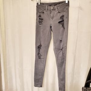 American Eagle Distressed Skinny jeans
